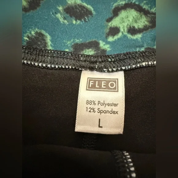 FLEO Green Leopard Shorts | Performance Gym Yoga Running - Picture 6 of 11